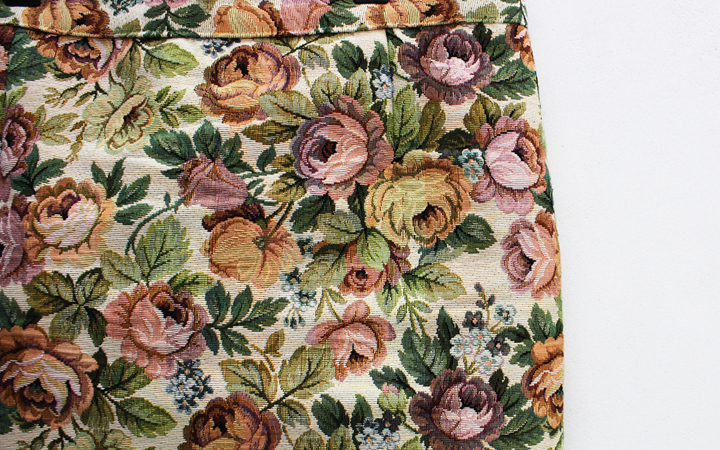 Hilos y madera: falda con tela de tapicero